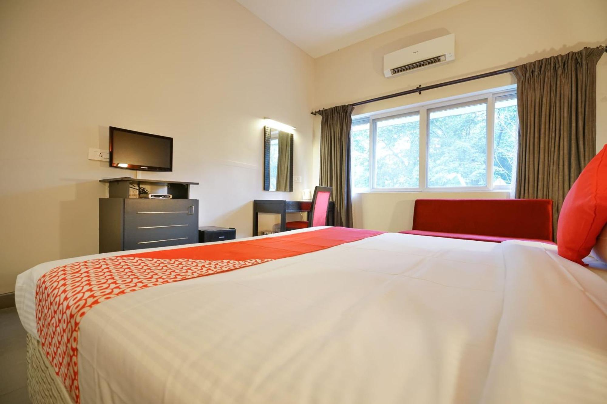 Super Townhouse Mookkannoor Tourist Home Angamaly Eksteriør billede