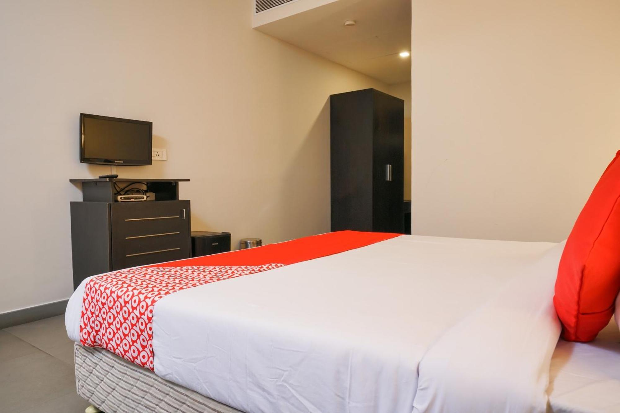 Super Townhouse Mookkannoor Tourist Home Angamaly Eksteriør billede