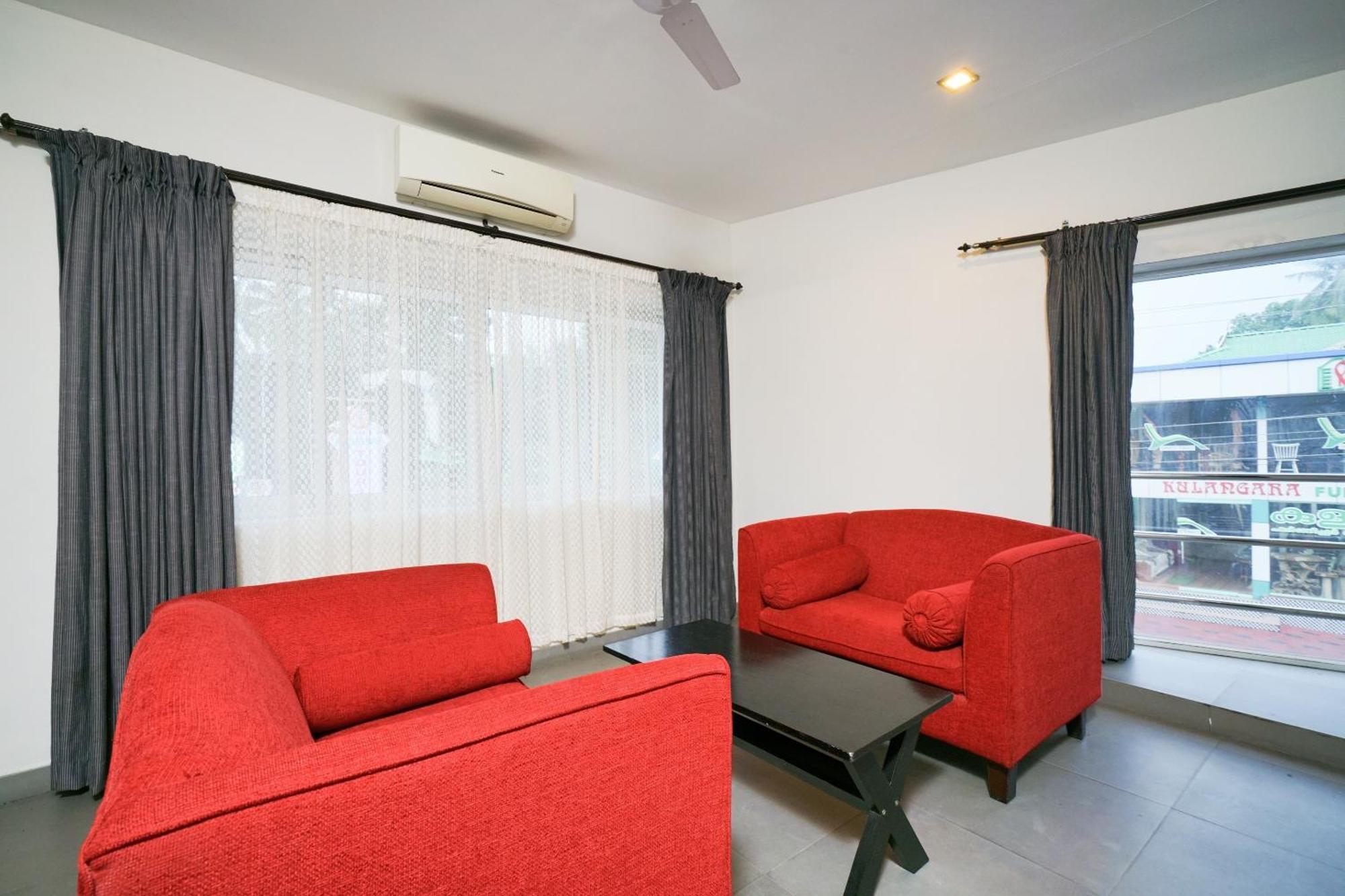 Super Townhouse Mookkannoor Tourist Home Angamaly Eksteriør billede